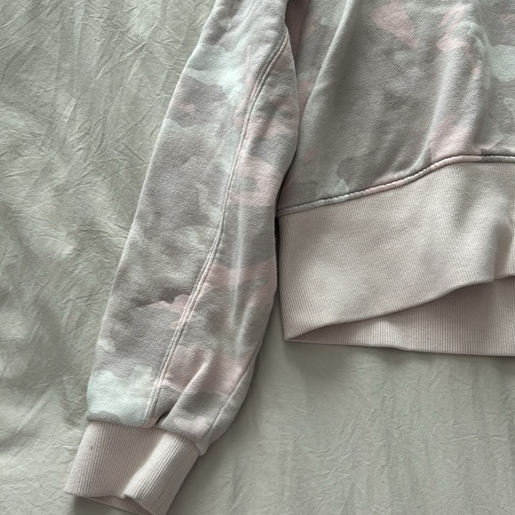 Adidas Pink Camo Cropped Sweatshirt - Picture 7 of 9